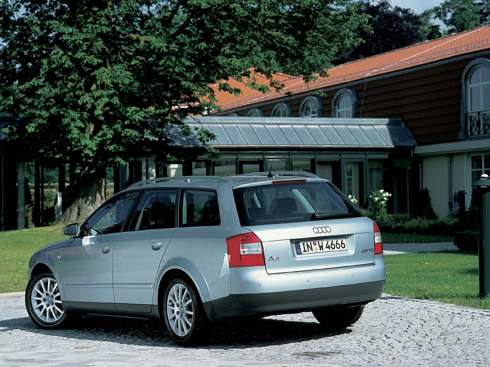 Audi A4 Avant (2000)